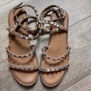 Steve Madden studded wrap sandals, women's size 8. tan color